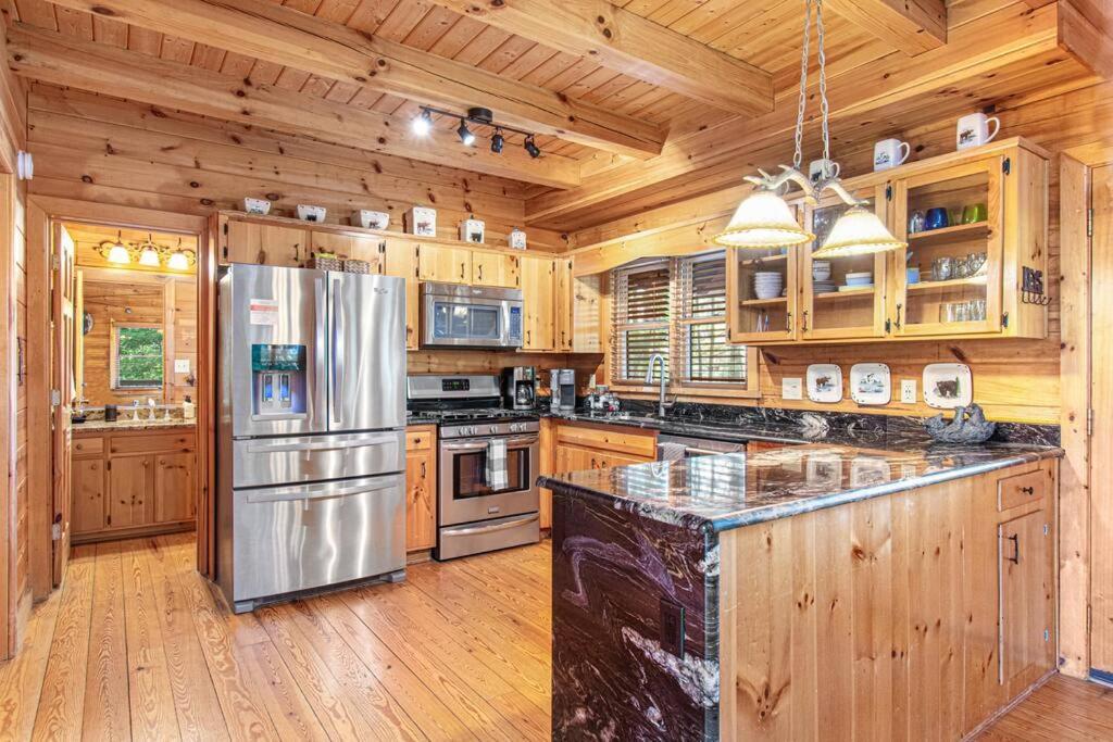 Cherry Log Summit Cabin By Bk Stays - Family Friendly - Playground - Game Room - Jacuzzi - Amazing Mountain Views Exterior foto